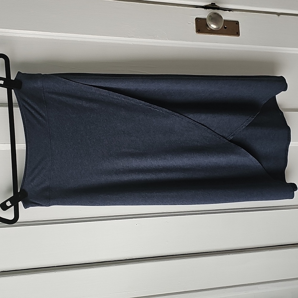 Athleta tulip midi skirt